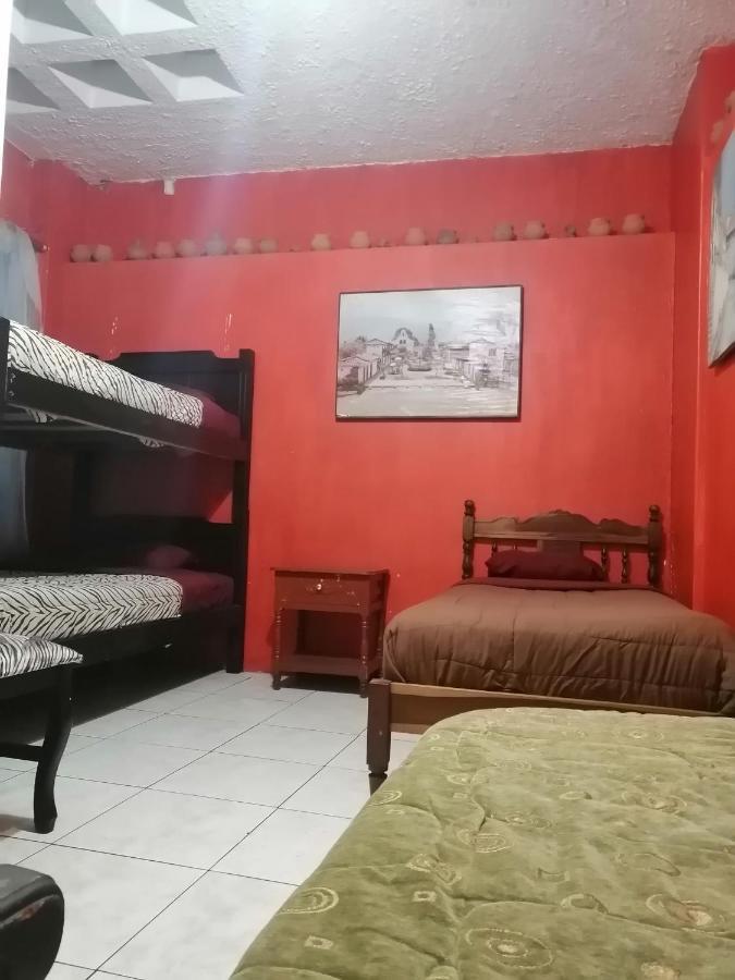 Escocie - Quito Hotel Екстериор снимка
