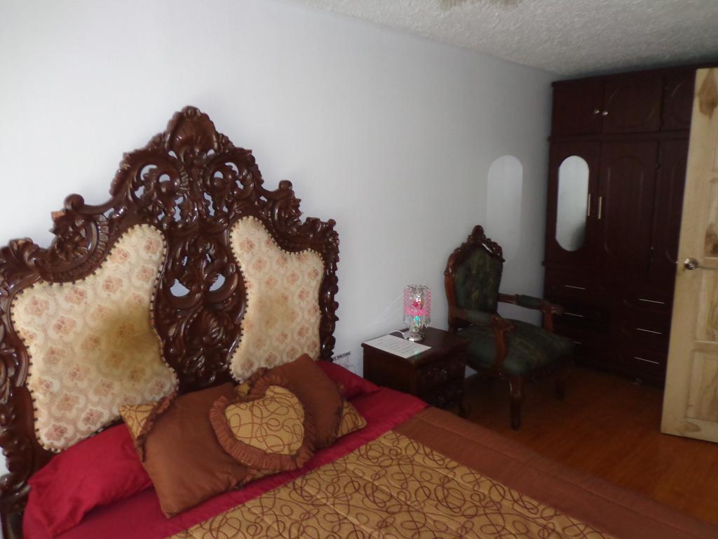 Escocie - Quito Hotel Екстериор снимка