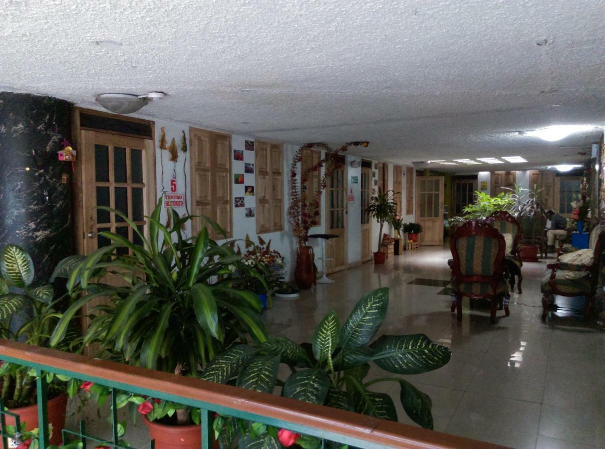Escocie - Quito Hotel Екстериор снимка